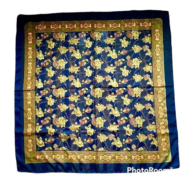 Beautiful Fall Scarf in Warm Color’s - Picture 3 of 3